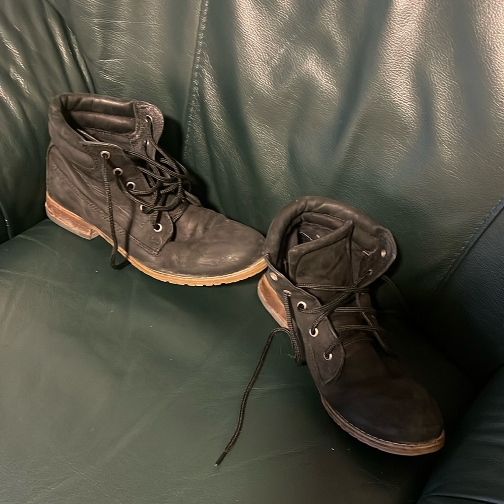 Little black leather booties